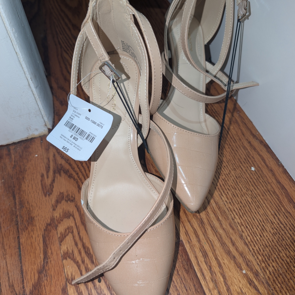 Liz Claiborne Harvey Nude Strappy Heels